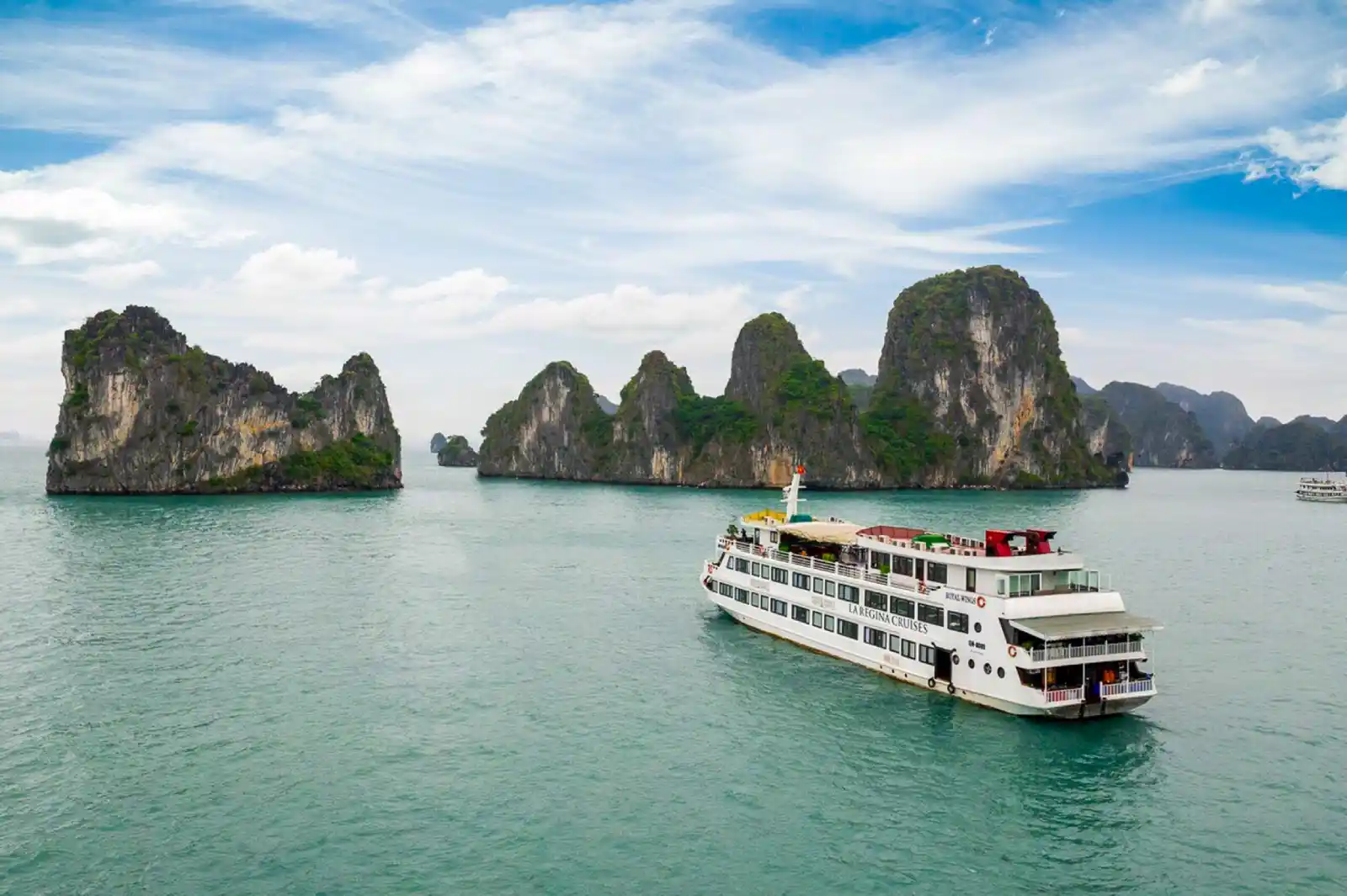Ha Long Bay Overnight Cruise